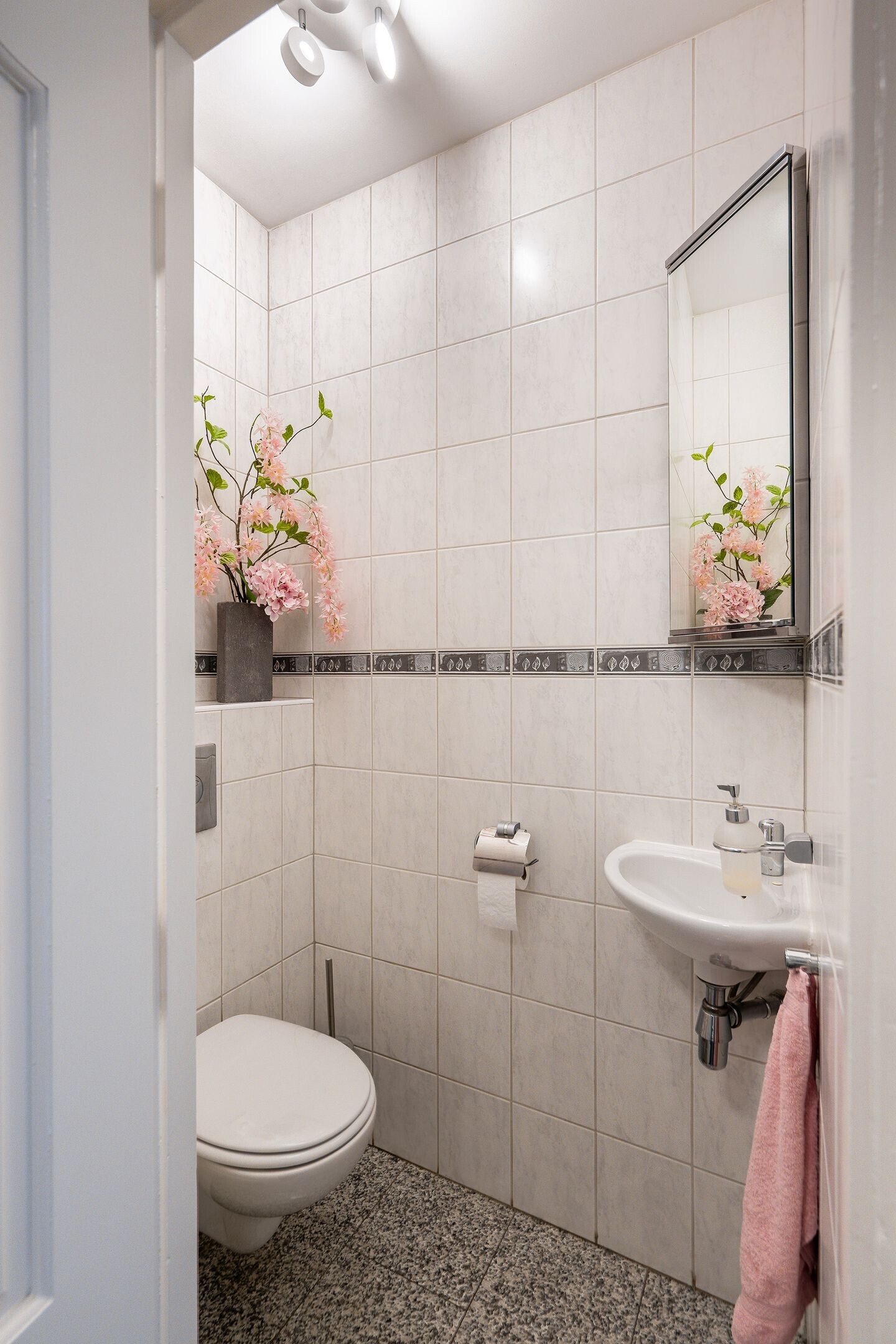 Tussenwoning te koop: Roemer Visscherstraat 87, Vlaardingen