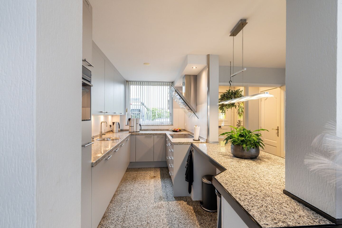 Tussenwoning te koop: Roemer Visscherstraat 87, Vlaardingen