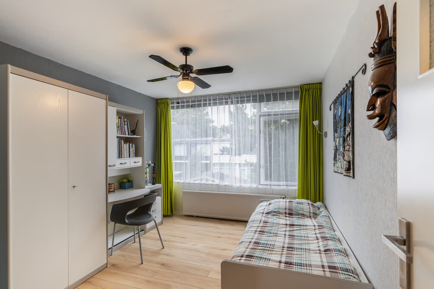 Tussenwoning te koop: Roemer Visscherstraat 87, Vlaardingen