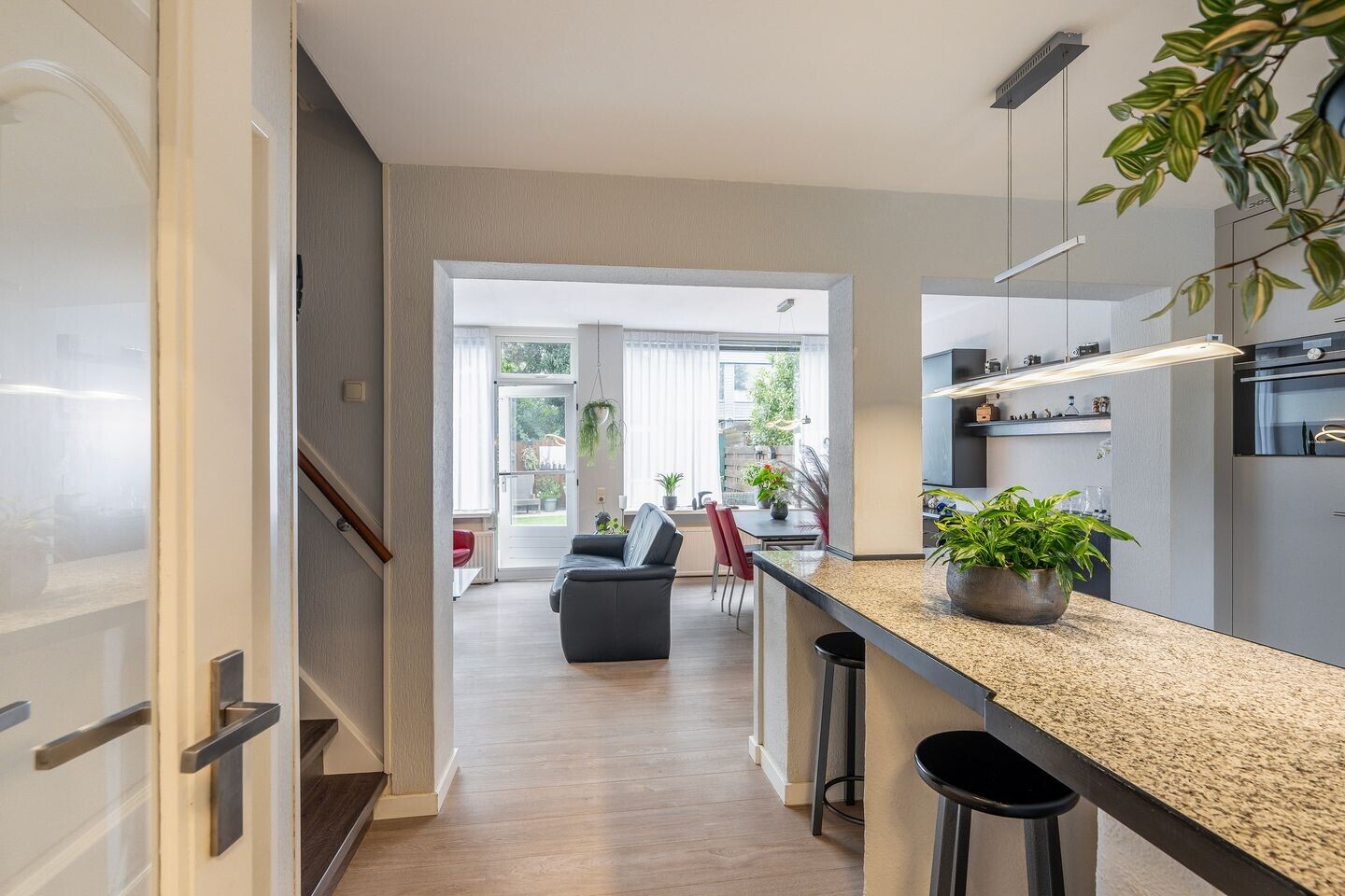 Tussenwoning te koop: Roemer Visscherstraat 87, Vlaardingen