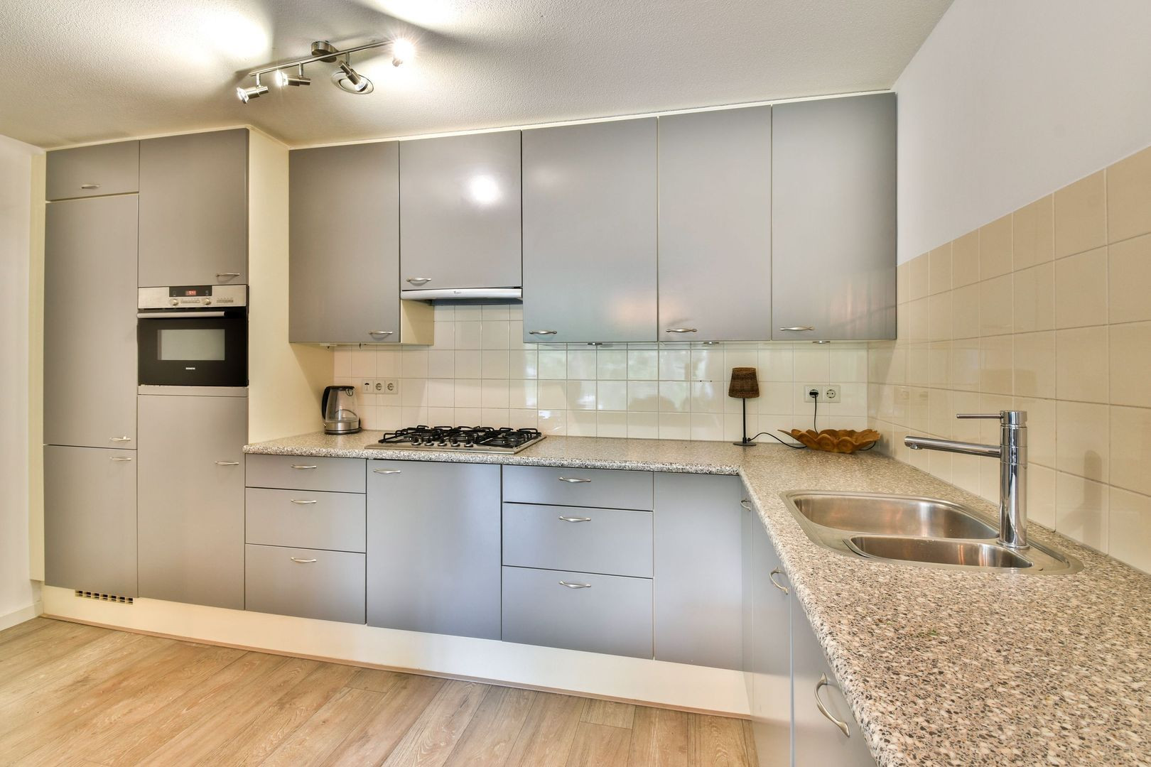 Appartement te koop: Frank van Borselenstraat 3B, Vlaardingen