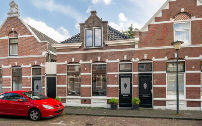 Emmastraat 16