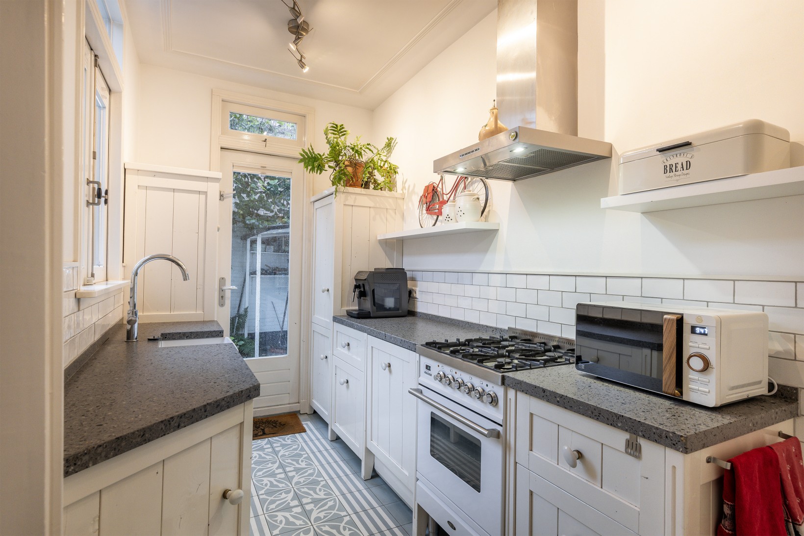 Hoekwoning te koop: Willem Beukelszoonstraat 94, Vlaardingen