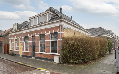 Oosterstraat 77