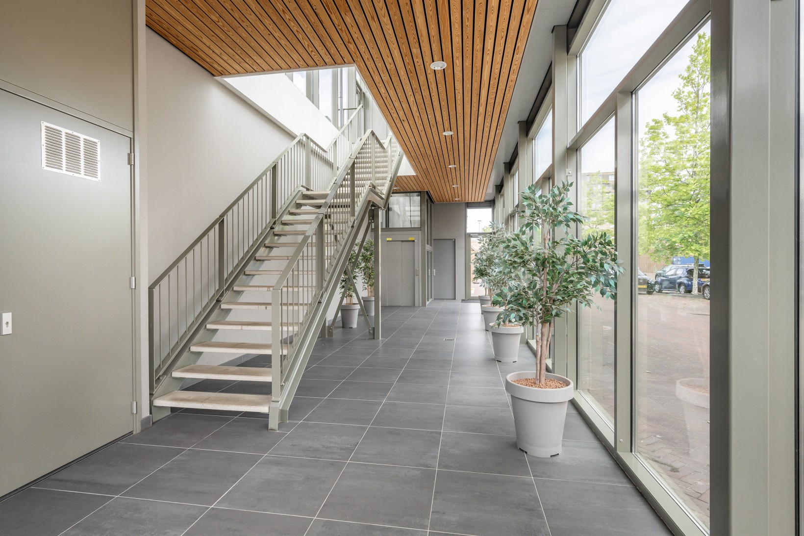 Appartement te koop: Sneeuwbalstraat 21, Vlaardingen