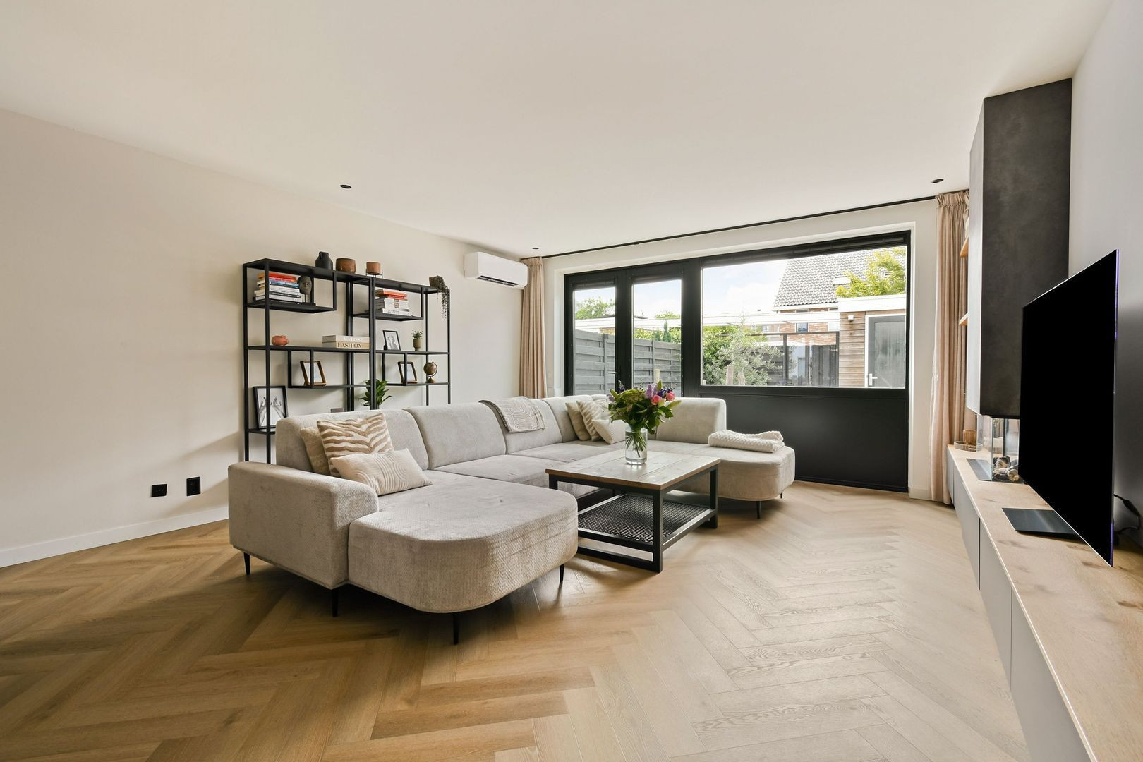 Tussenwoning te koop: Kemperhof 66, Vlaardingen
