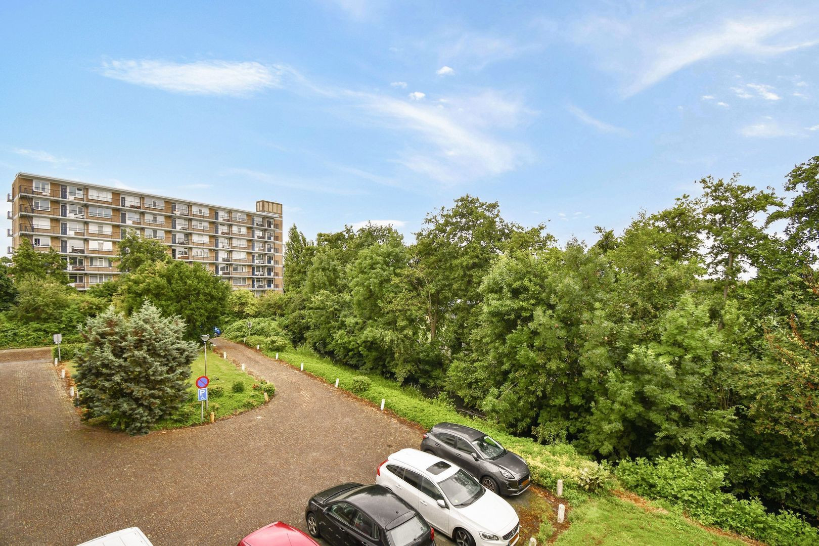 Appartement te koop: Burgemeester A. van Walsumlaan 25, Vlaardingen
