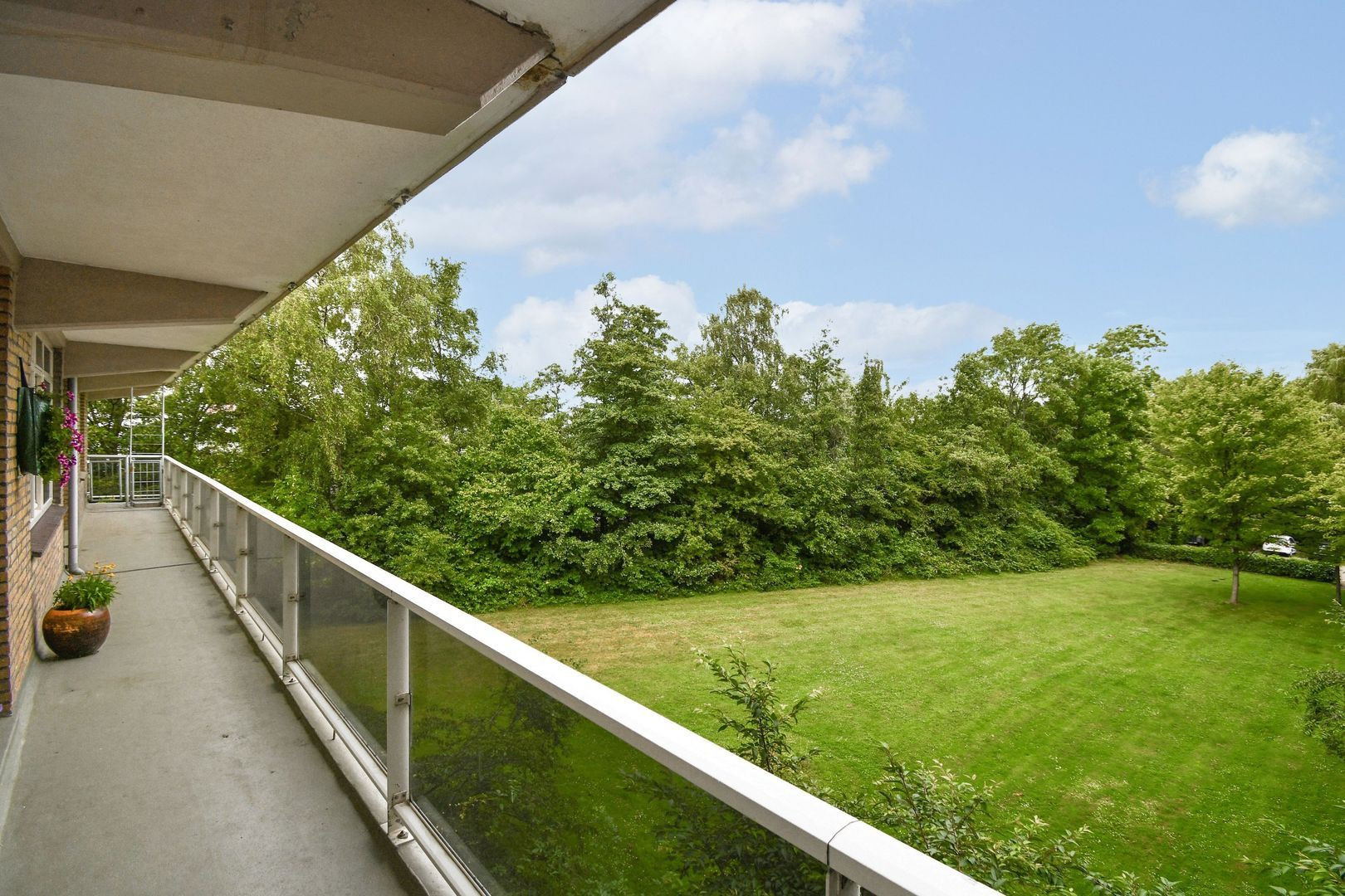 Appartement te koop: Burgemeester A. van Walsumlaan 25, Vlaardingen
