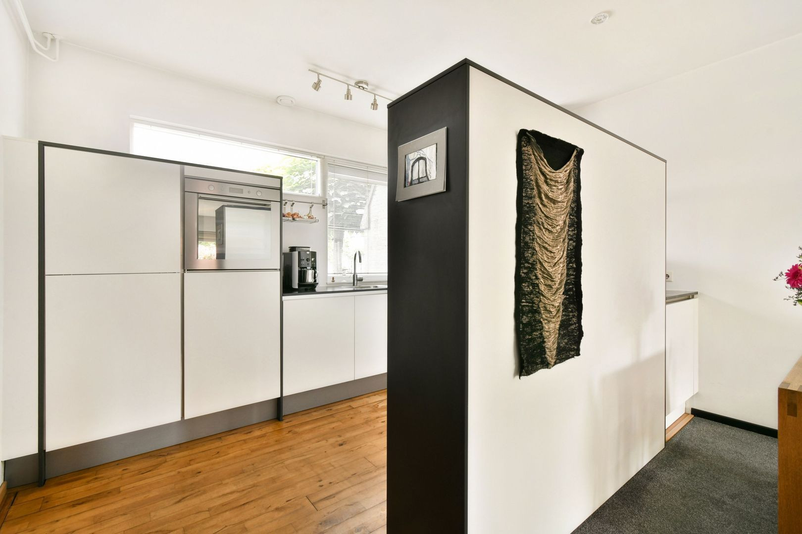 Tussenwoning te koop: Kornoeljedreef 24, Vlaardingen