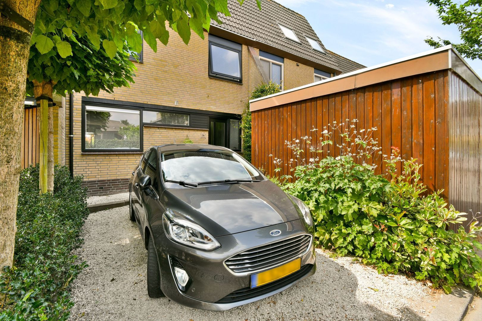 Tussenwoning te koop: Kornoeljedreef 24, Vlaardingen