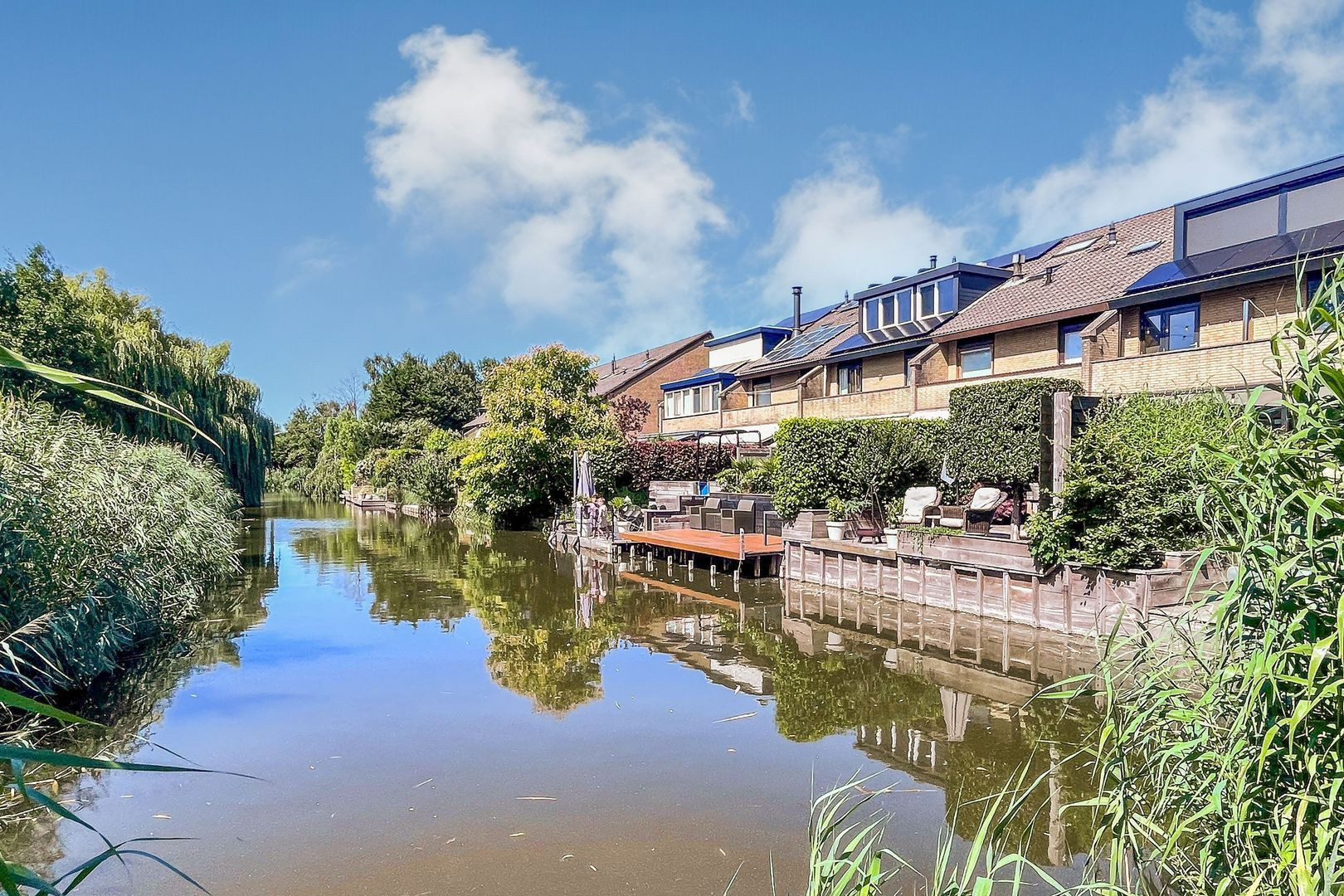 Tussenwoning te koop: Kornoeljedreef 24, Vlaardingen