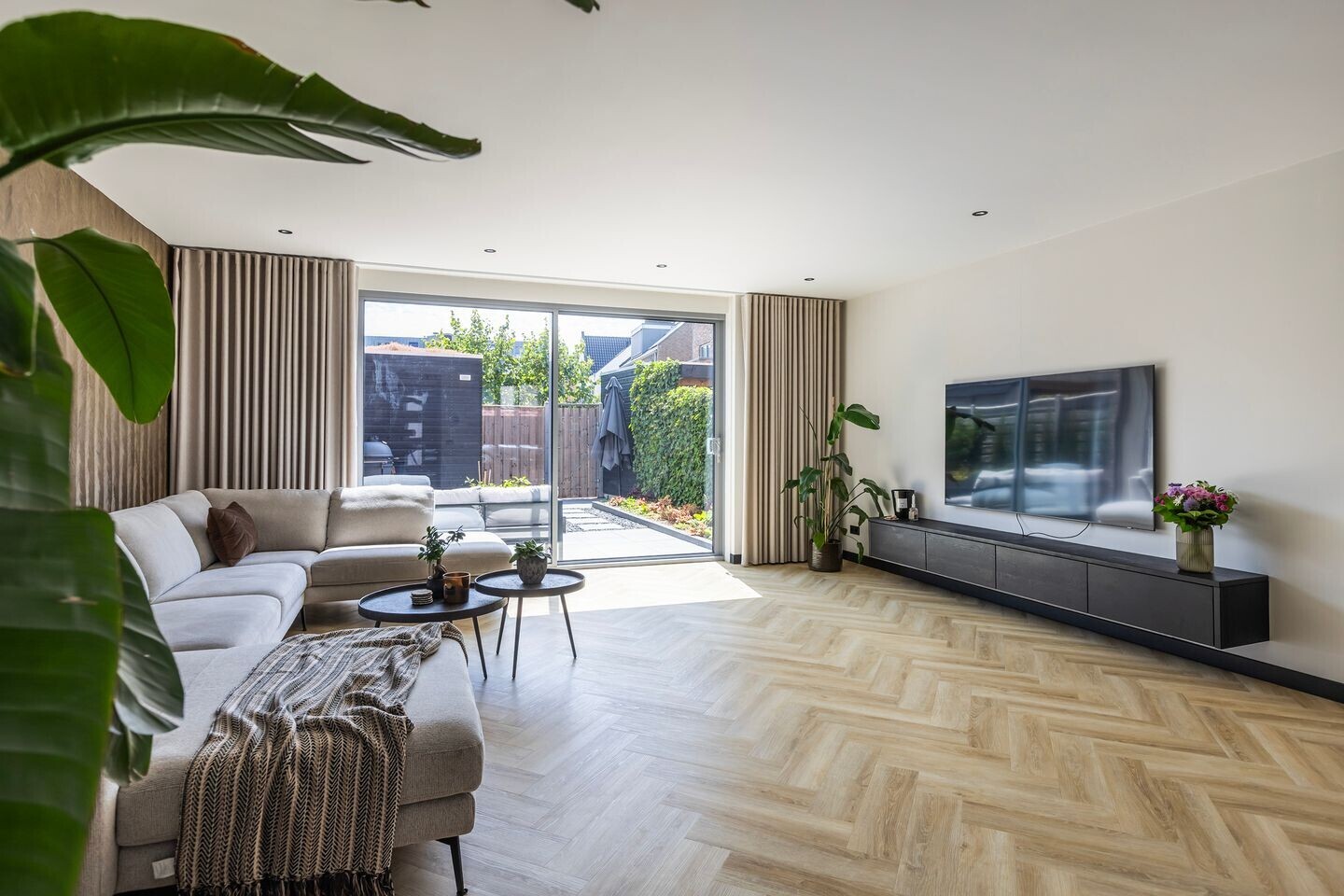Tussenwoning te koop: Taanschuurkade 43, Maassluis