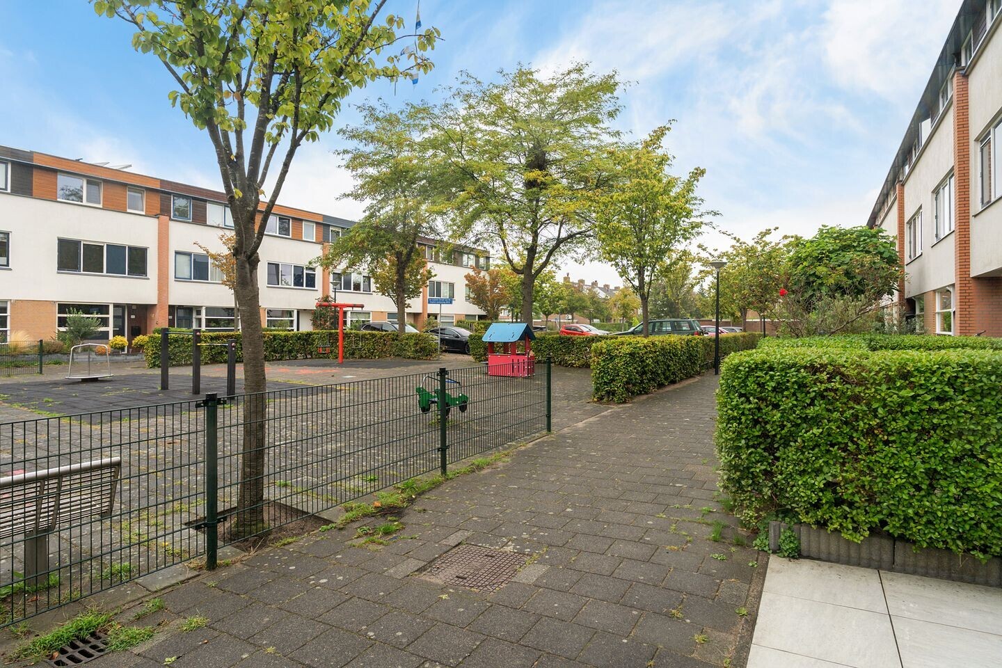 Tussenwoning te koop: Plevierstraat 16, Maassluis