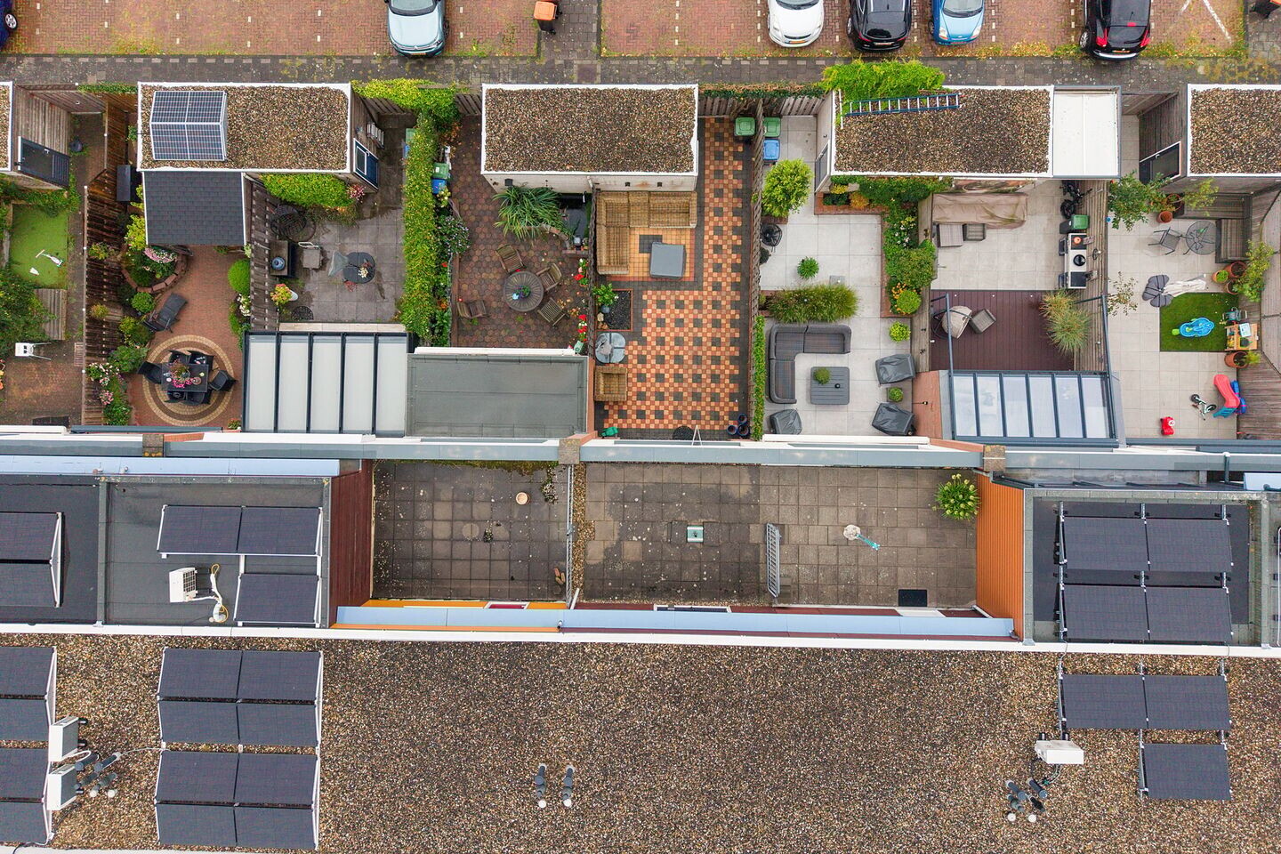 Tussenwoning te koop: Plevierstraat 16, Maassluis