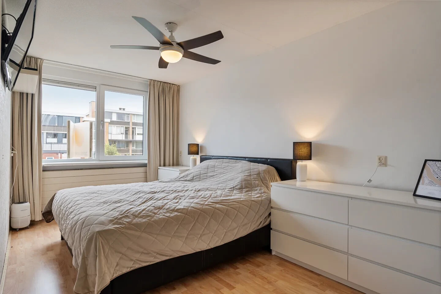 Tussenwoning te koop: Plevierstraat 16, Maassluis
