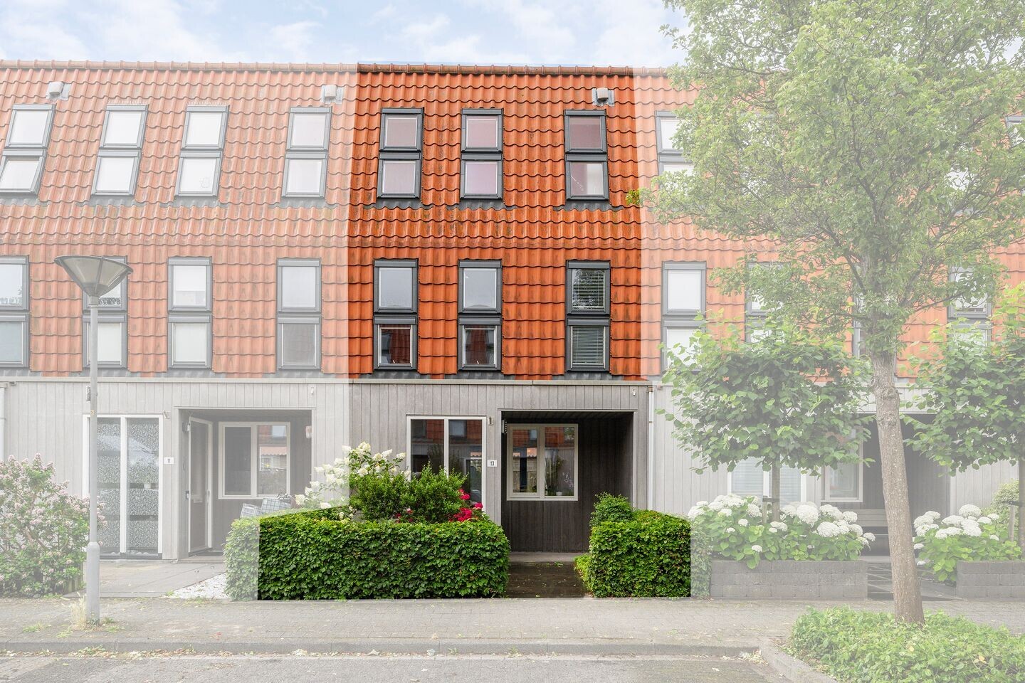 Tussenwoning te koop: Burg. Van Reesstraat 13, Maassluis
