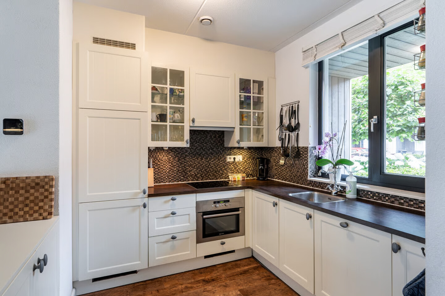 Tussenwoning te koop: Burg. Van Reesstraat 13, Maassluis