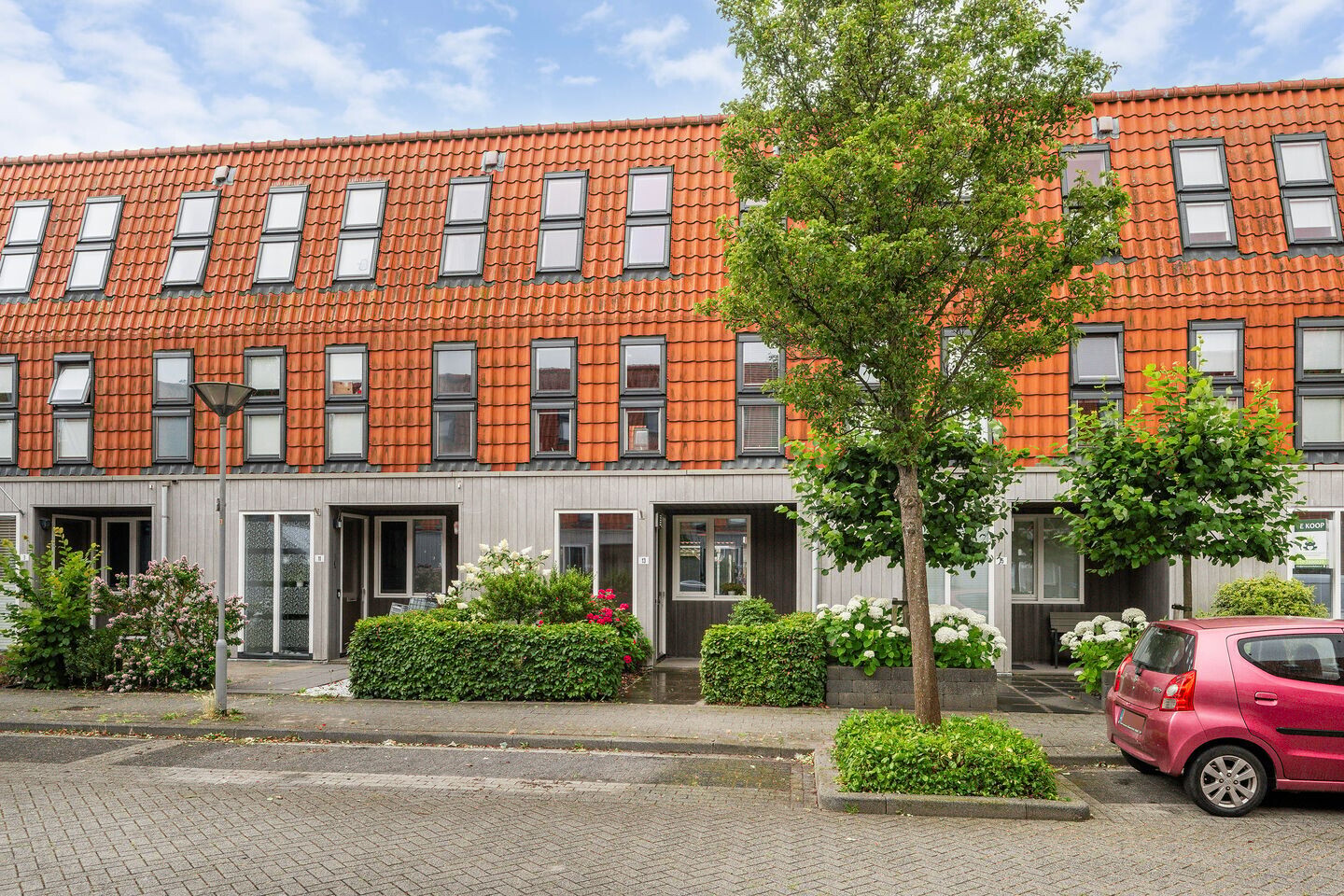 Tussenwoning te koop: Burg. Van Reesstraat 13, Maassluis