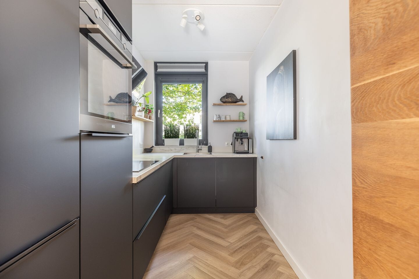 Tussenwoning te koop: Dr. Jan Schoutenlaan 322, Maassluis