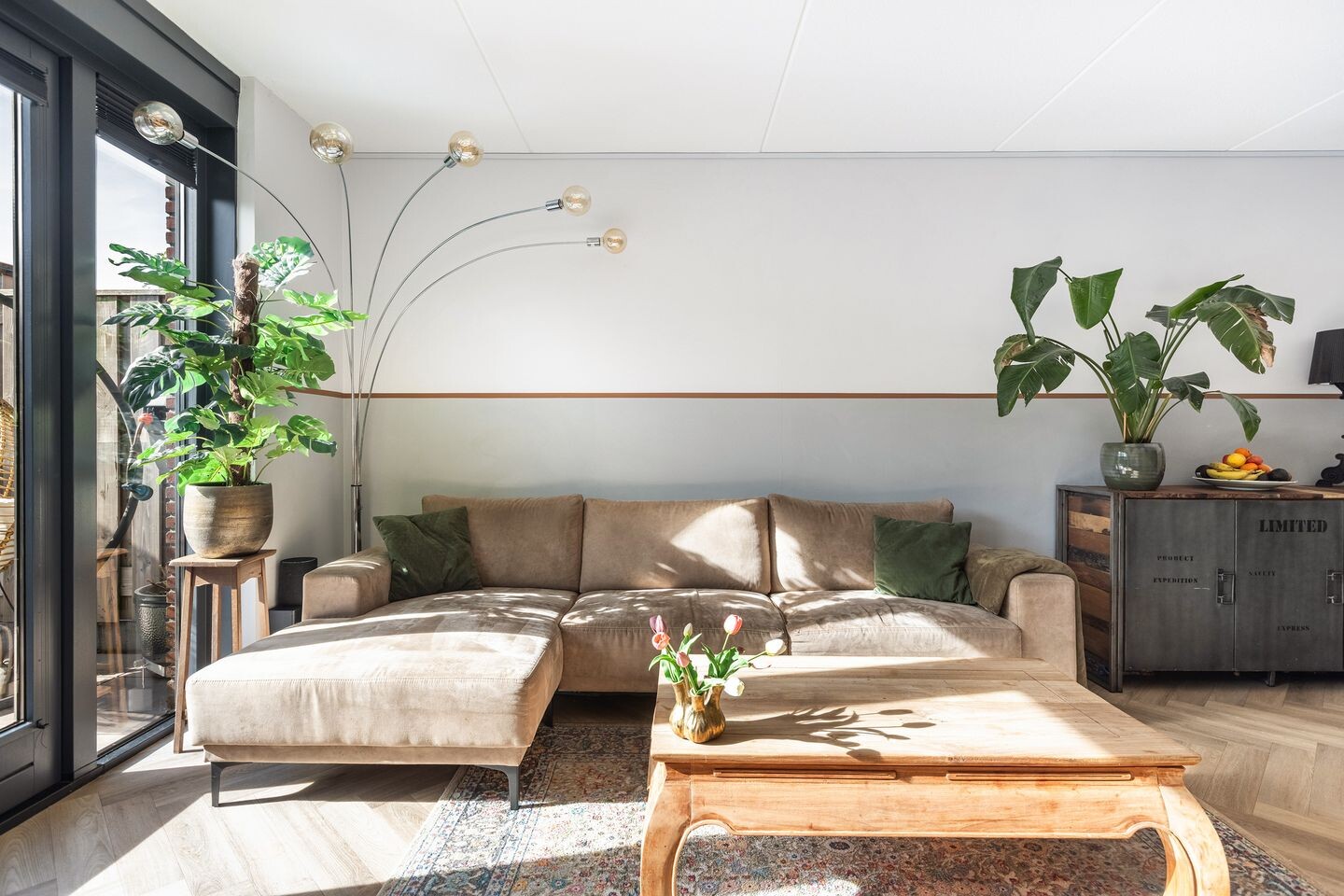 Tussenwoning te koop: Dr. Jan Schoutenlaan 322, Maassluis