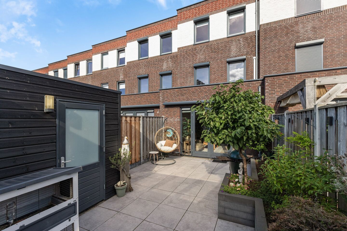 Tussenwoning te koop: Dr. Jan Schoutenlaan 322, Maassluis