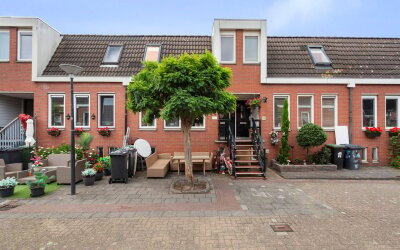 Steenen Dij. 100