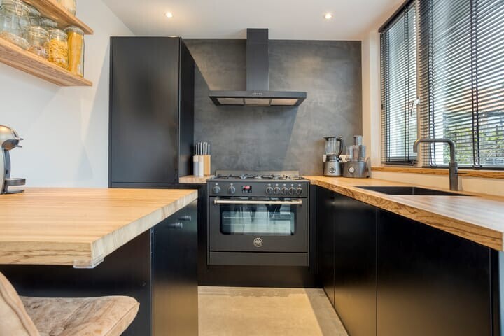 Tussenwoning te koop: Irenestraat 7, Rhoon