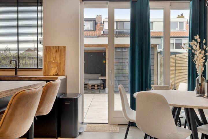 Tussenwoning te koop: Irenestraat 7, Rhoon