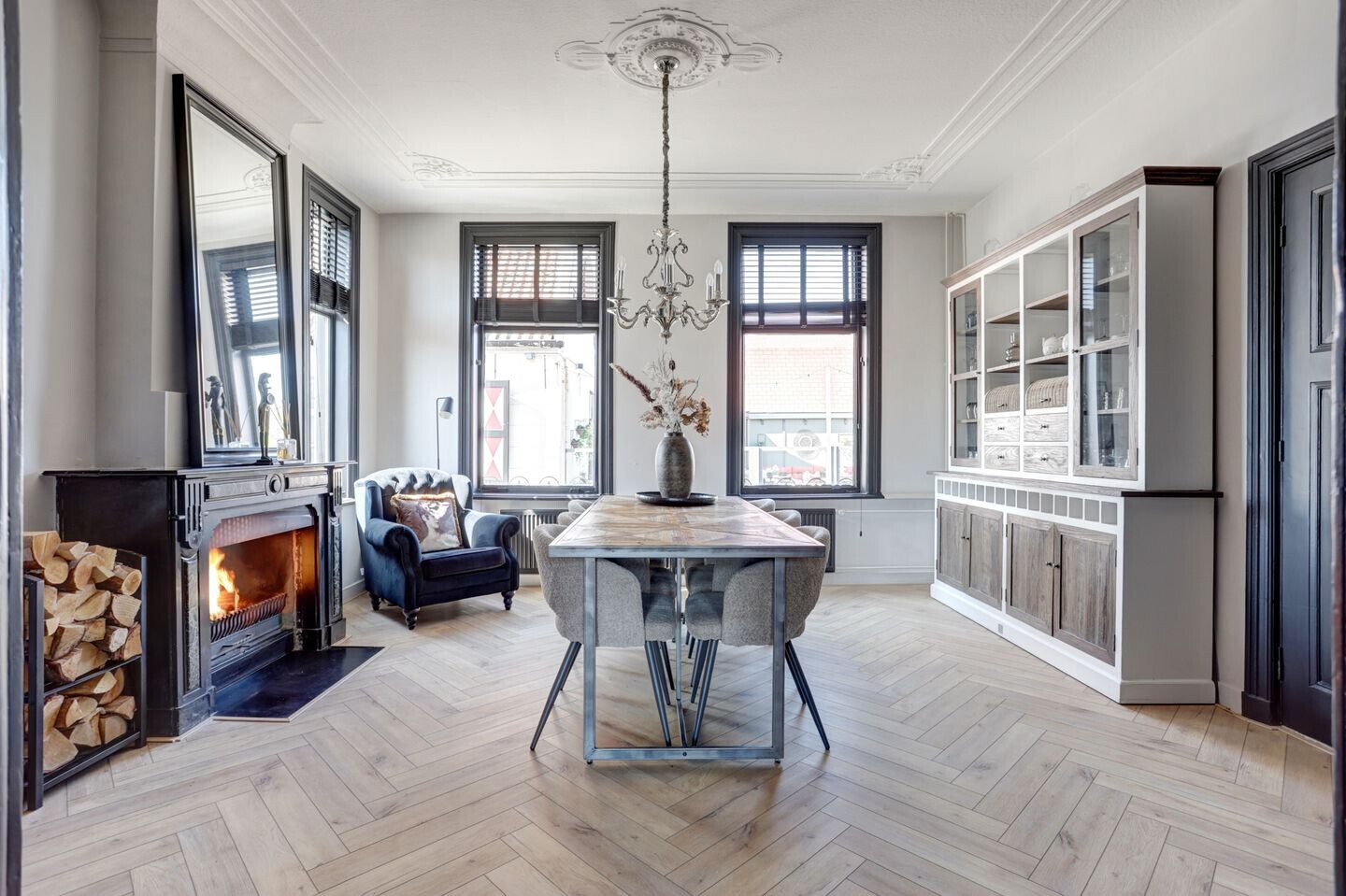 Hoekwoning te koop: dorpsdijk 213, Rhoon