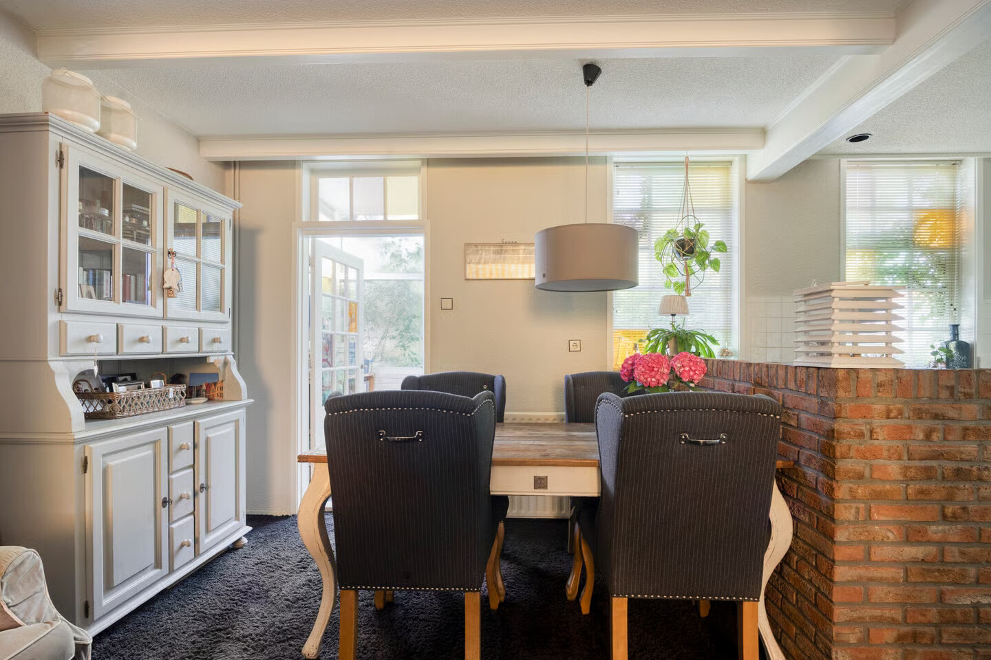 Hoekwoning te koop: Dorpsdijk 178, Rhoon