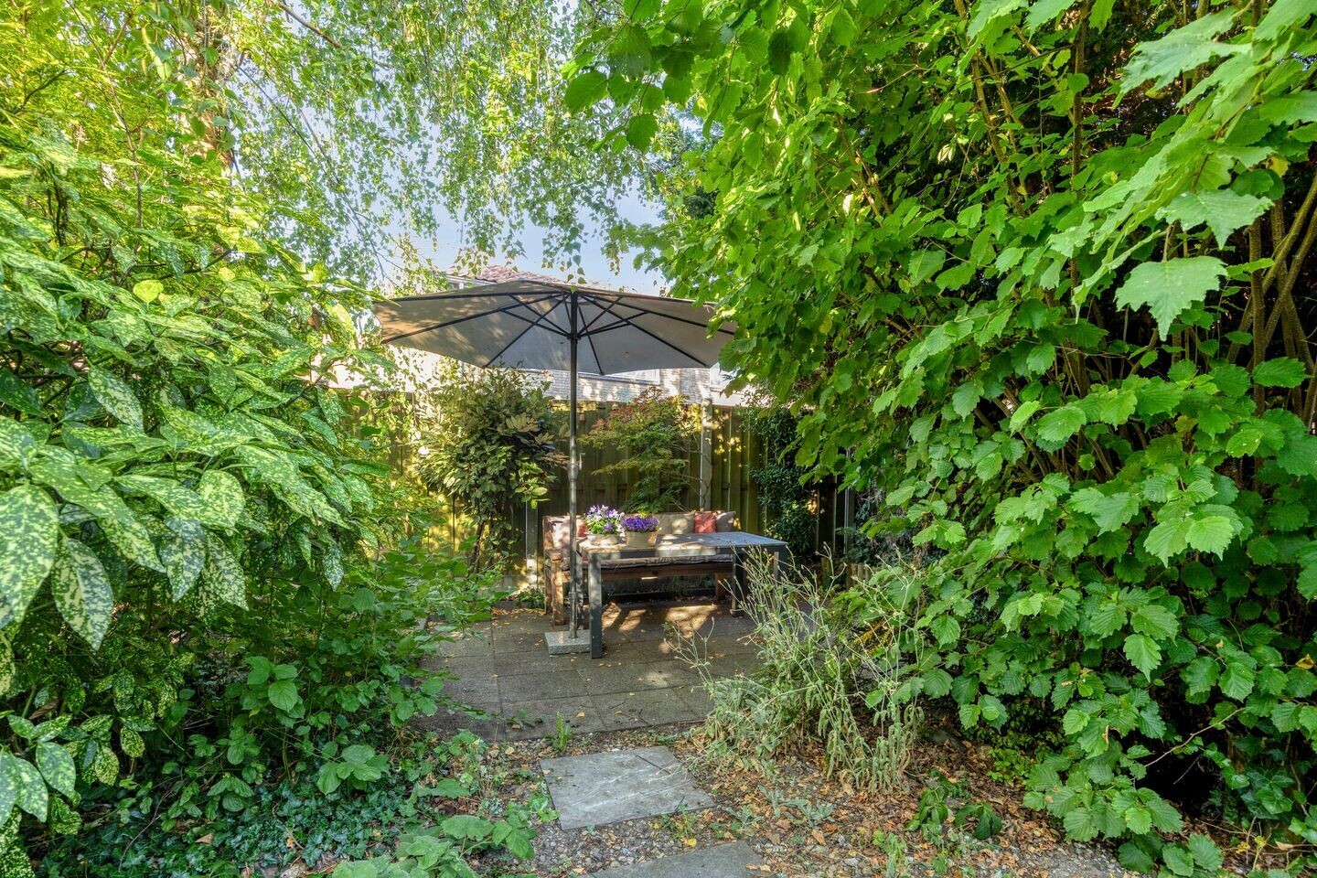 Hoekwoning te koop: Dorpsdijk 178, Rhoon