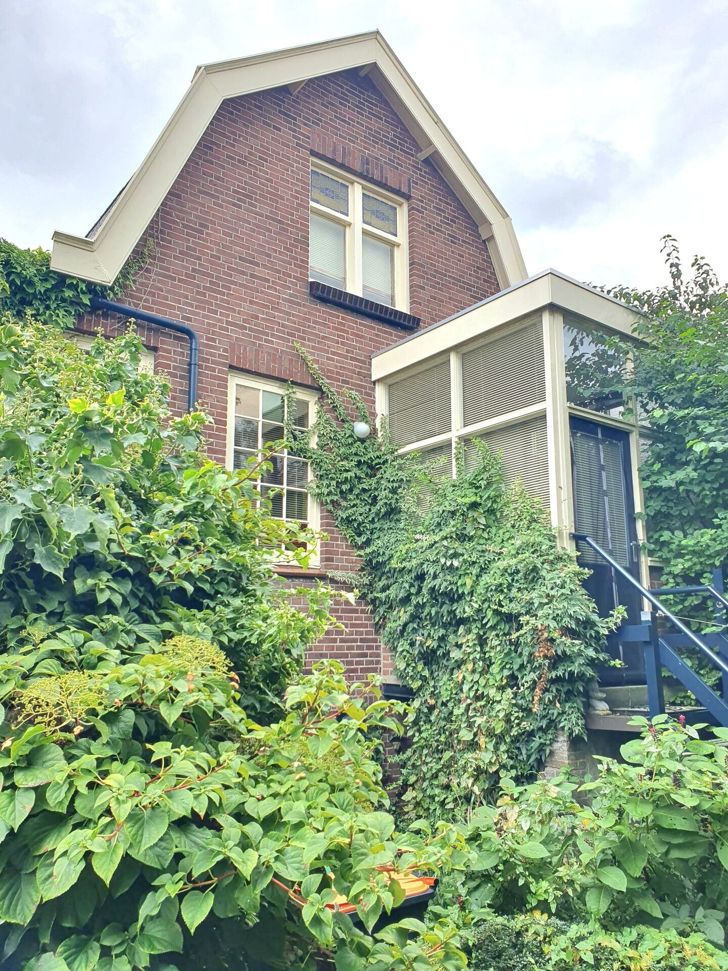 Hoekwoning te koop: Dorpsdijk 178, Rhoon