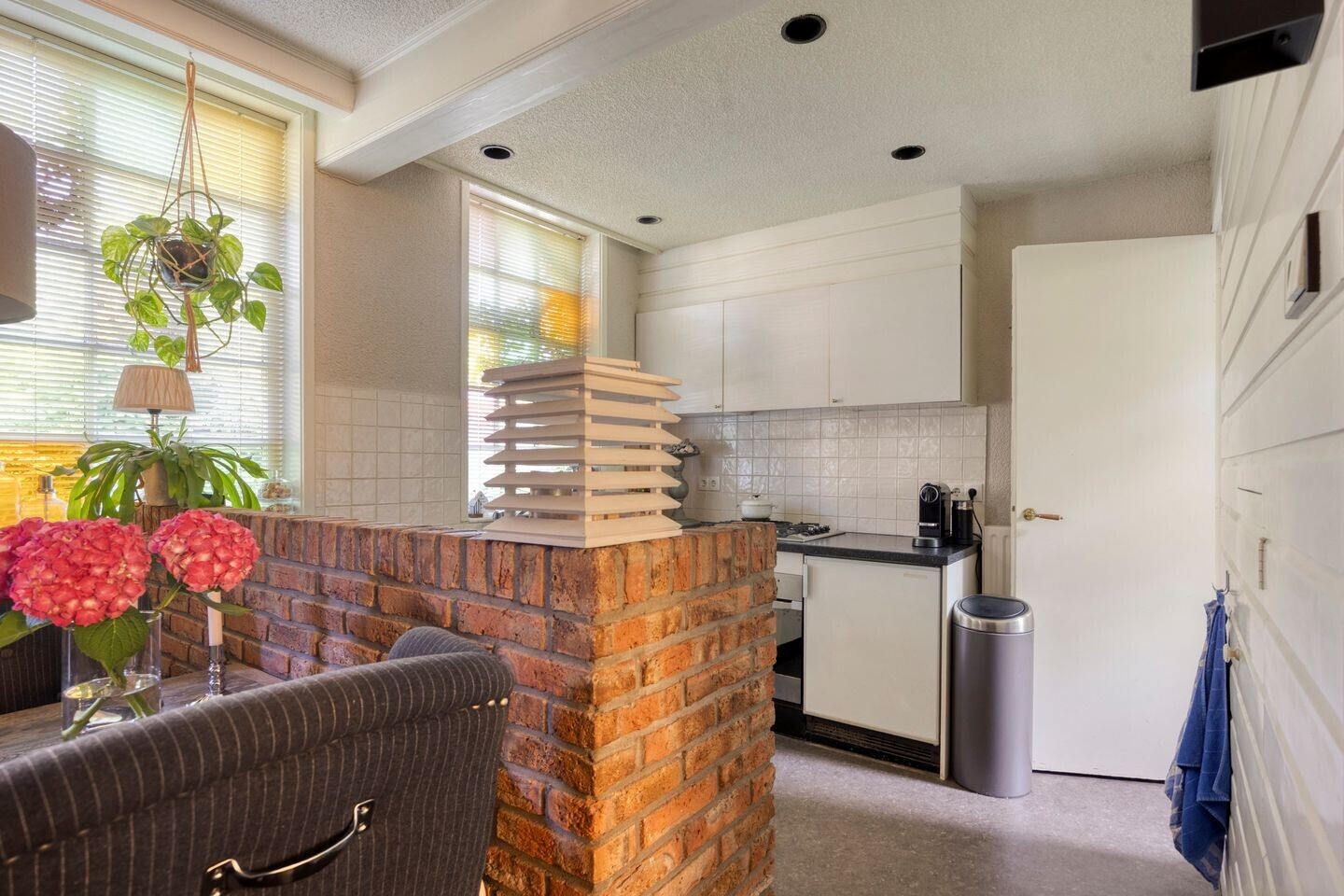 Hoekwoning te koop: Dorpsdijk 178, Rhoon