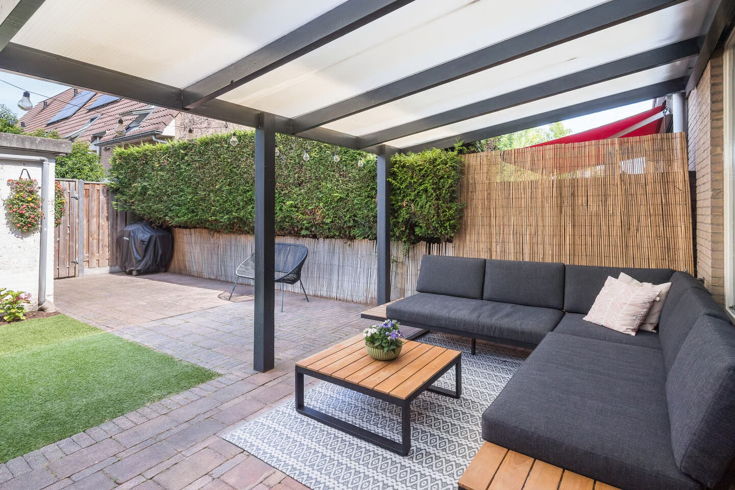 Tussenwoning te koop: Hofnar 43, Rhoon