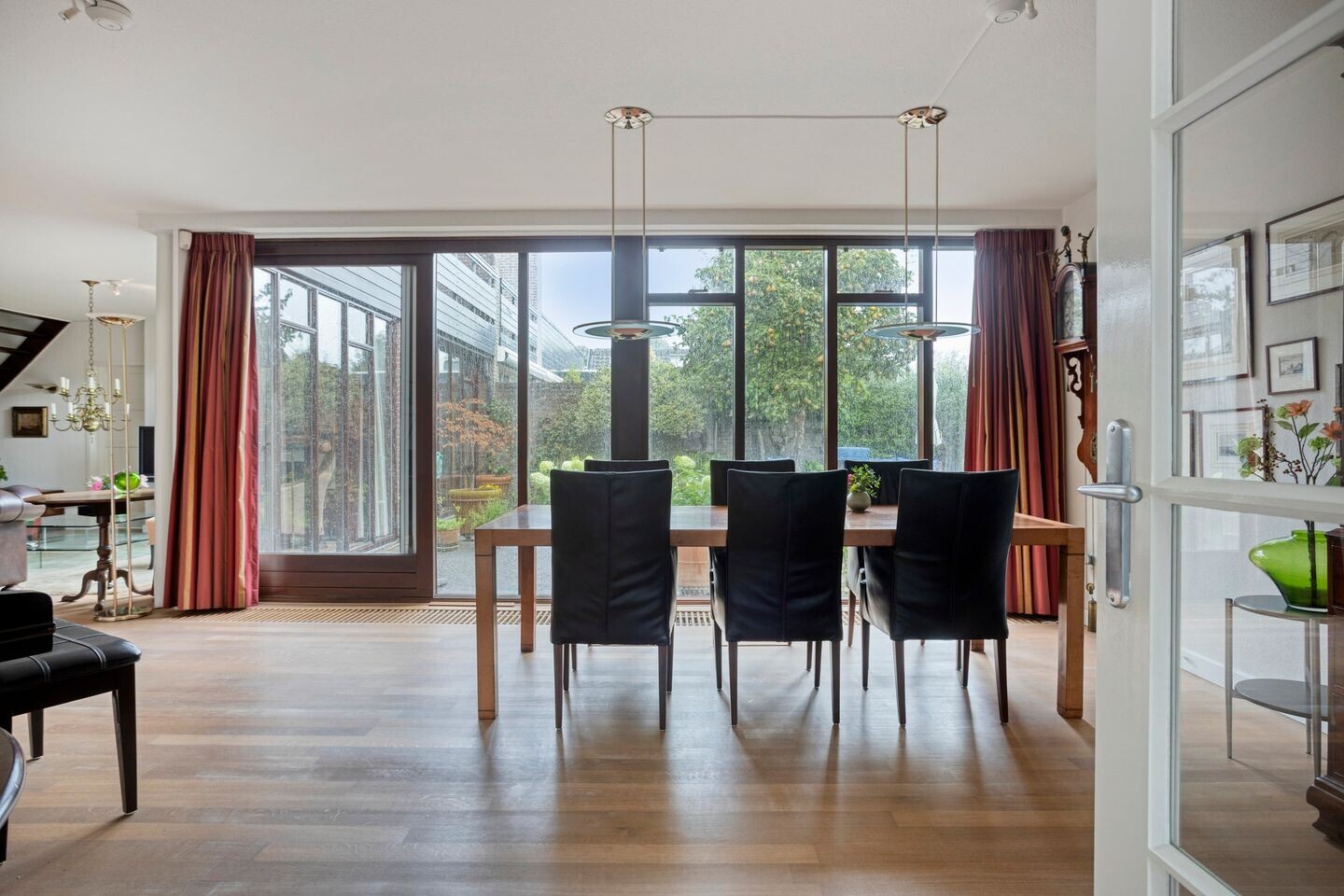 Hoekwoning te koop: van Beethovenlaan 10, Rhoon