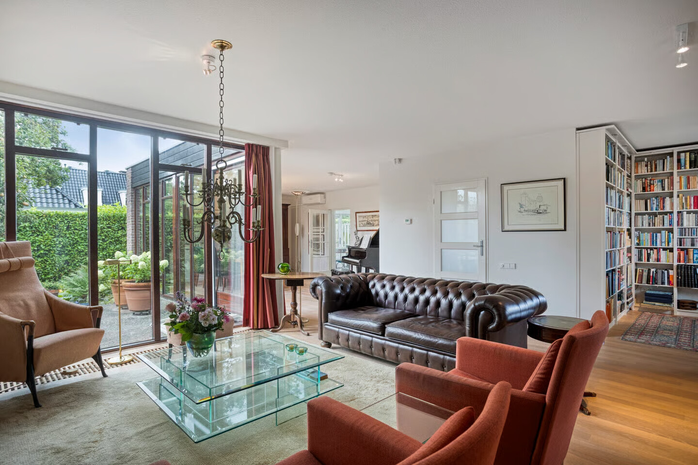 Hoekwoning te koop: van Beethovenlaan 10, Rhoon