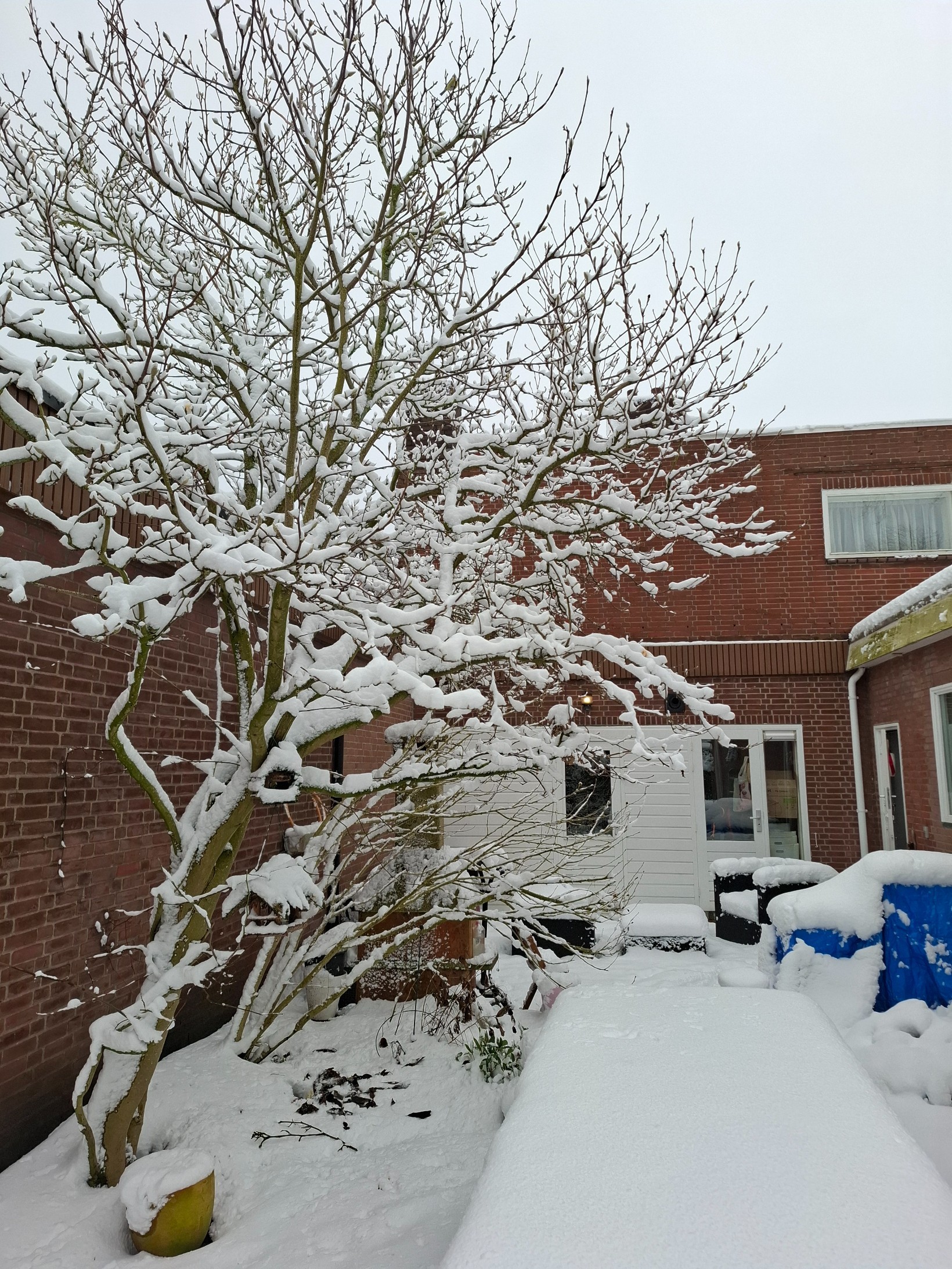 Twee-onder-één-kap te koop: Emmastraat 7, Poortugaal