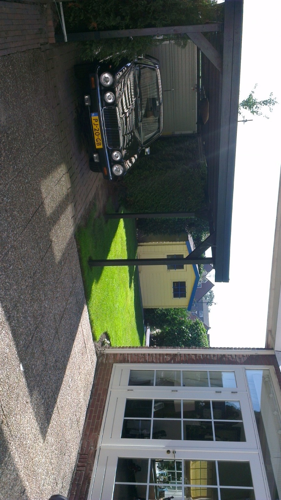 Twee-onder-één-kap te koop: Emmastraat 7, Poortugaal