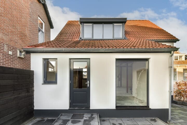 Vrijstaande woning te koop: Dorpsstraat 13, Poortugaal