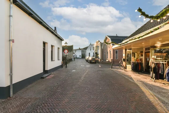 Vrijstaande woning te koop: Dorpsstraat 13, Poortugaal