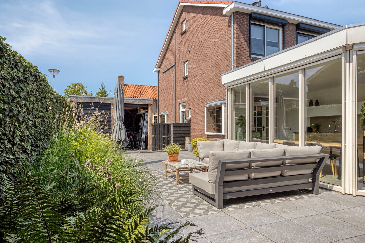 Twee-onder-één-kap te koop: Wilhelmina Geevestraat 38, Poortugaal