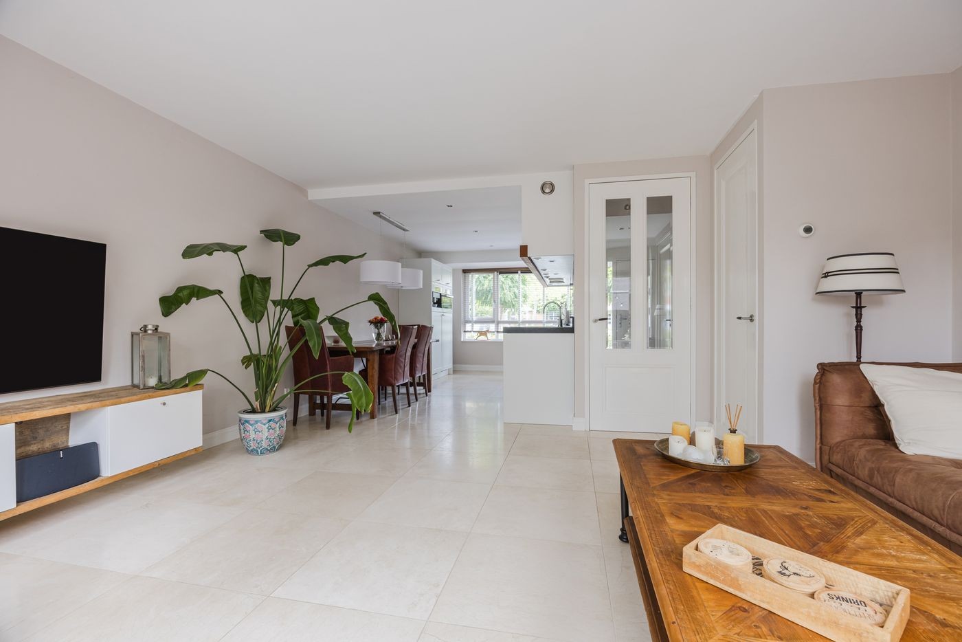 Tussenwoning te koop: Castellum 14, Poortugaal