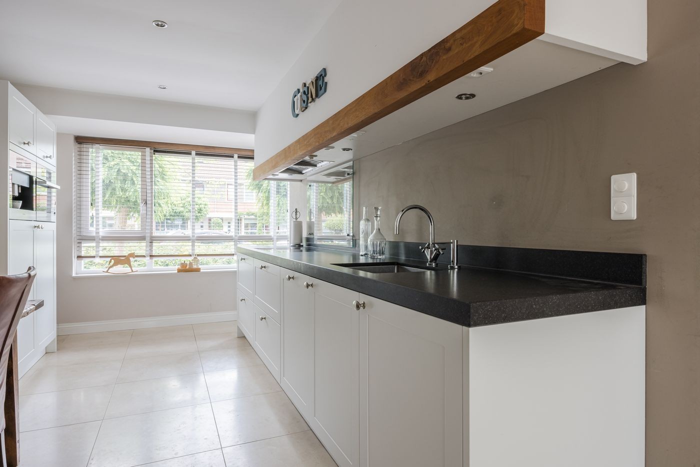 Tussenwoning te koop: Castellum 14, Poortugaal