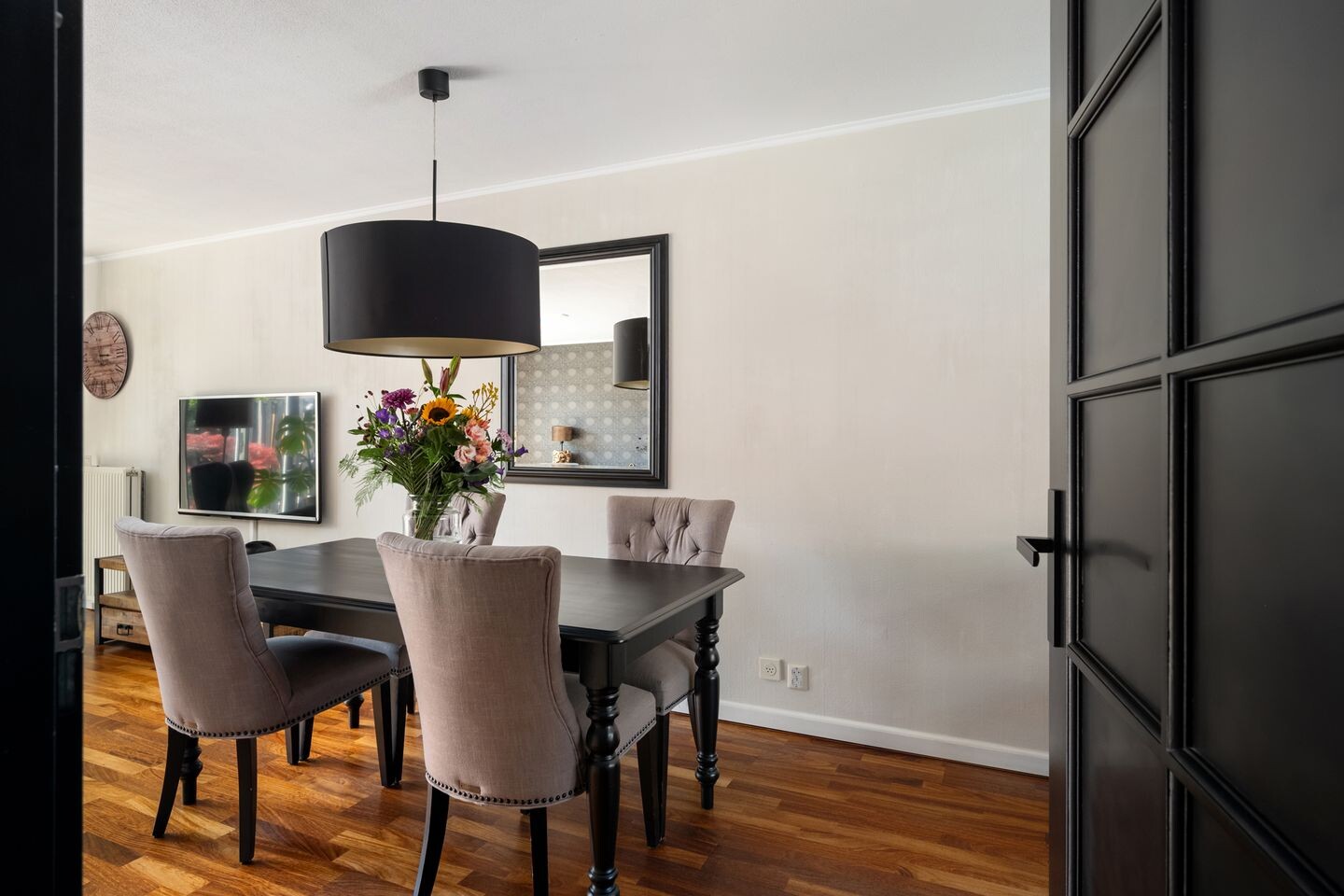 Tussenwoning te koop: Nicolaas van Puttenstraat 49, Poortugaal