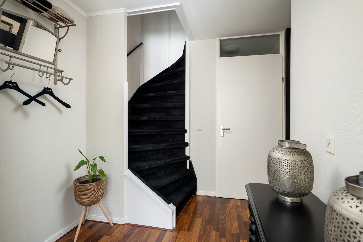 Tussenwoning te koop: Nicolaas van Puttenstraat 49, Poortugaal
