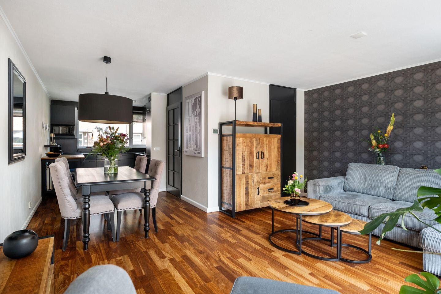 Tussenwoning te koop: Nicolaas van Puttenstraat 49, Poortugaal