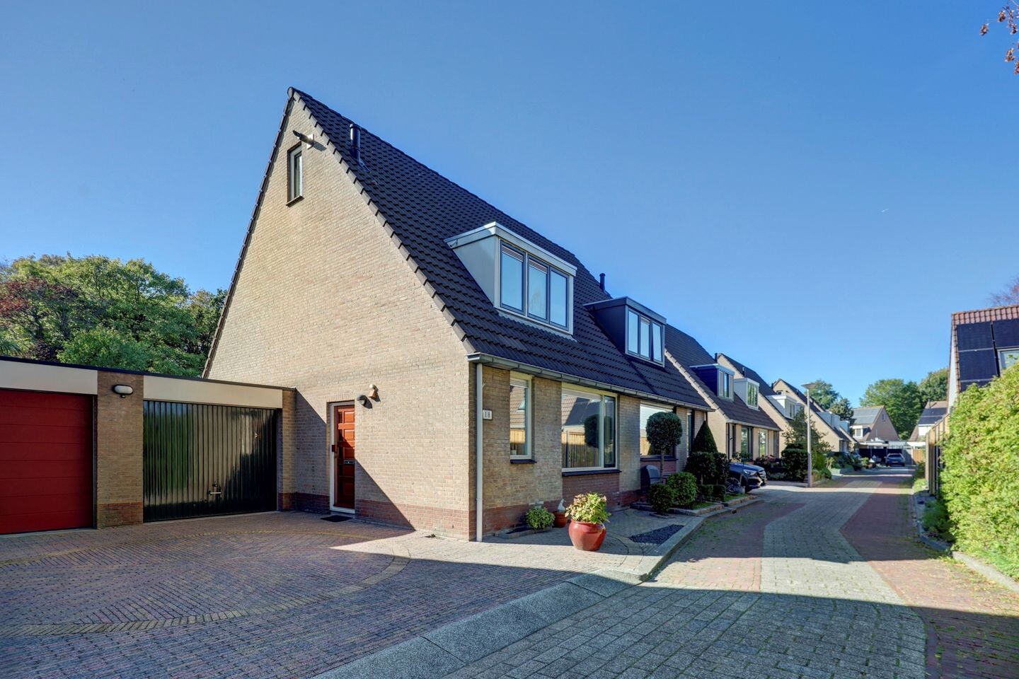 Tussenwoning te koop: Watersnip 18, Rozenburg