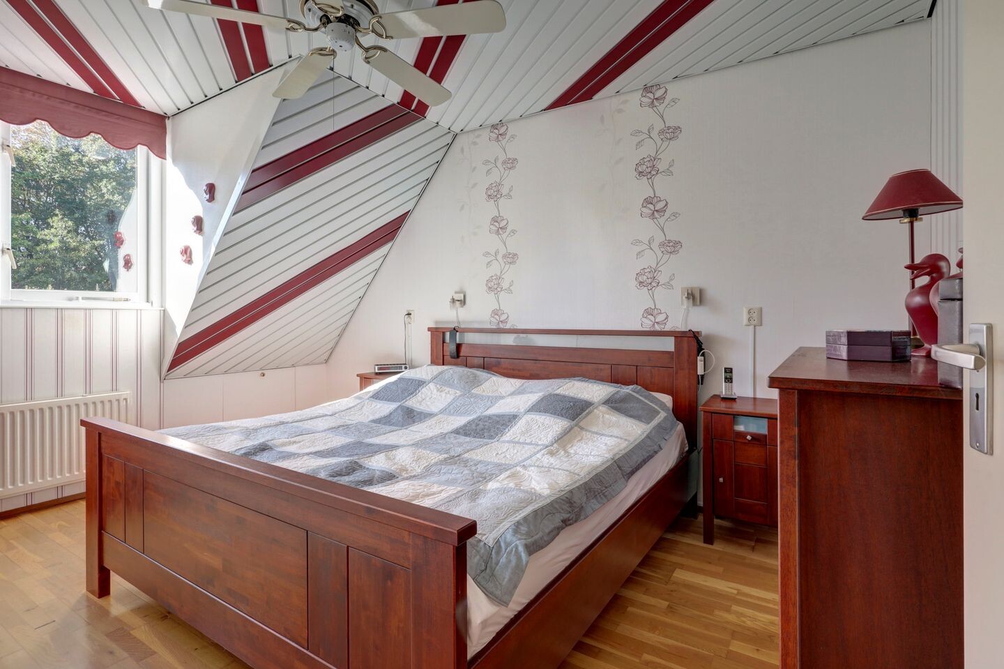 Tussenwoning te koop: Watersnip 18, Rozenburg