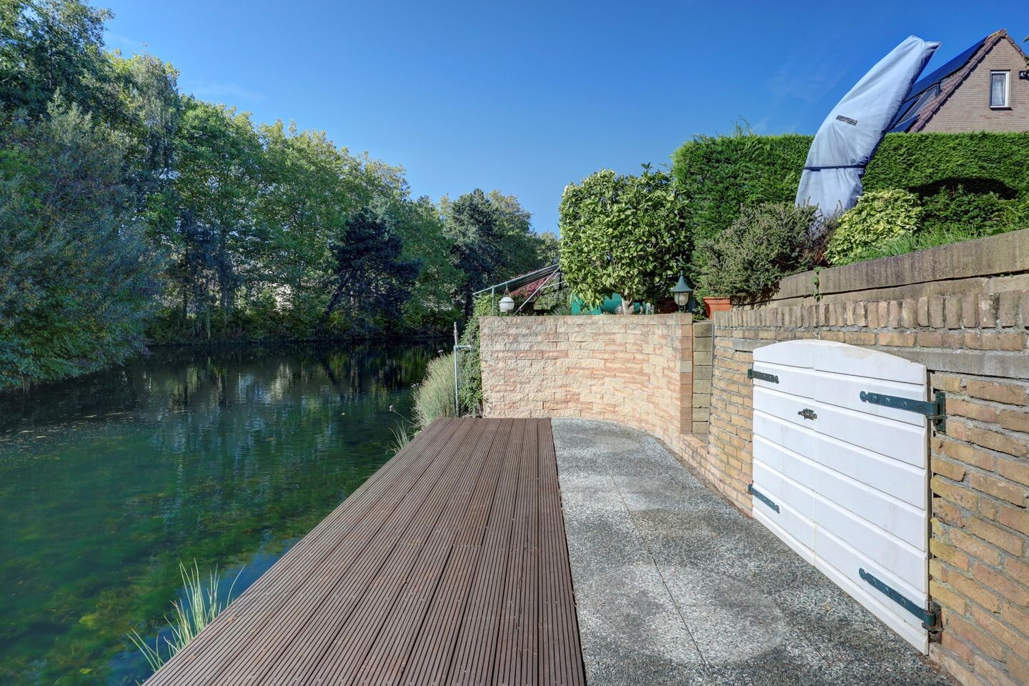 Tussenwoning te koop: Watersnip 18, Rozenburg