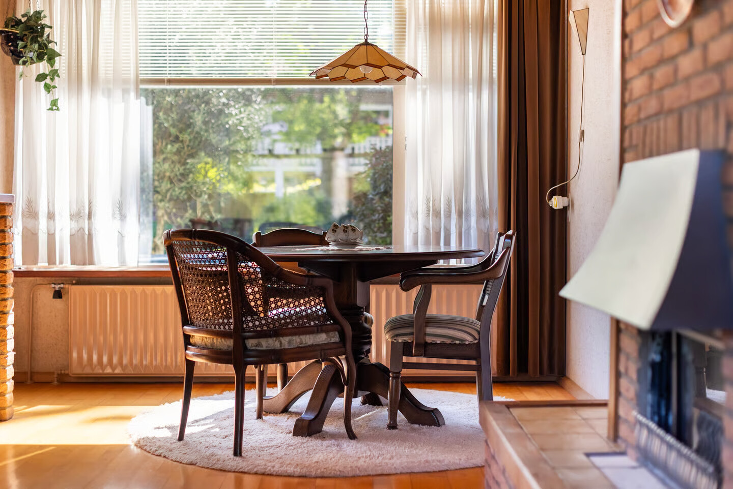 Tussenwoning te koop: Esdoornlaan 32, Rozenburg